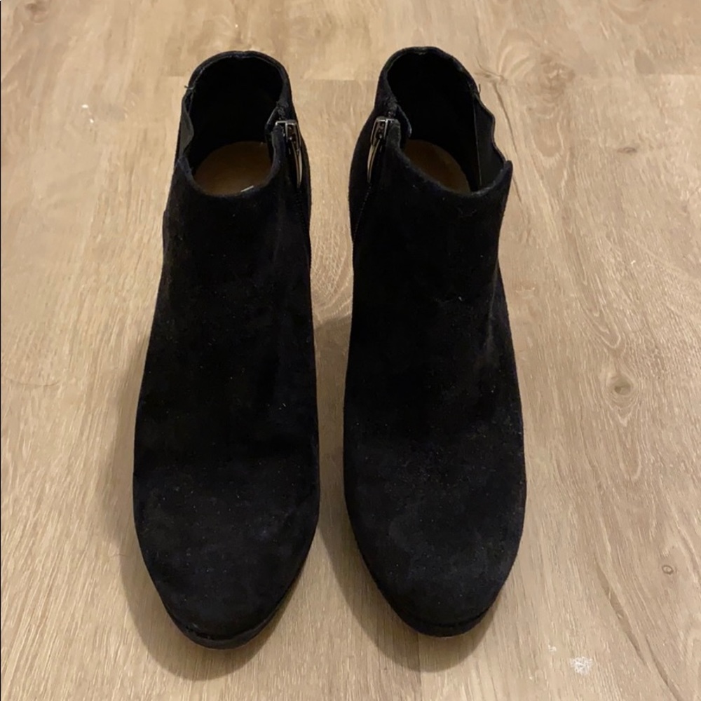 Via Spiga ankle booties